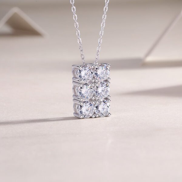 Round Moissanite Pendant Round Moissanite Pendant