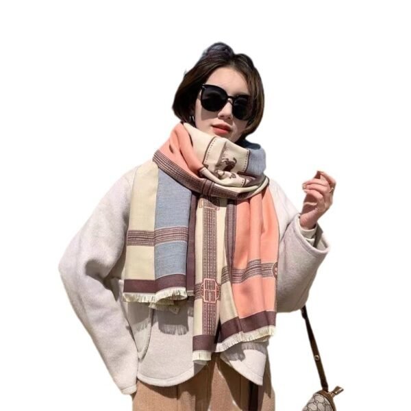 Contrast Color Artificial Cashmere Scarf Contrast Color Artificial Cashmere Scarf