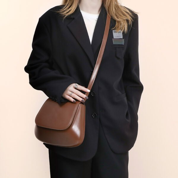 Retro Saddle Crossbody Retro Saddle Crossbody