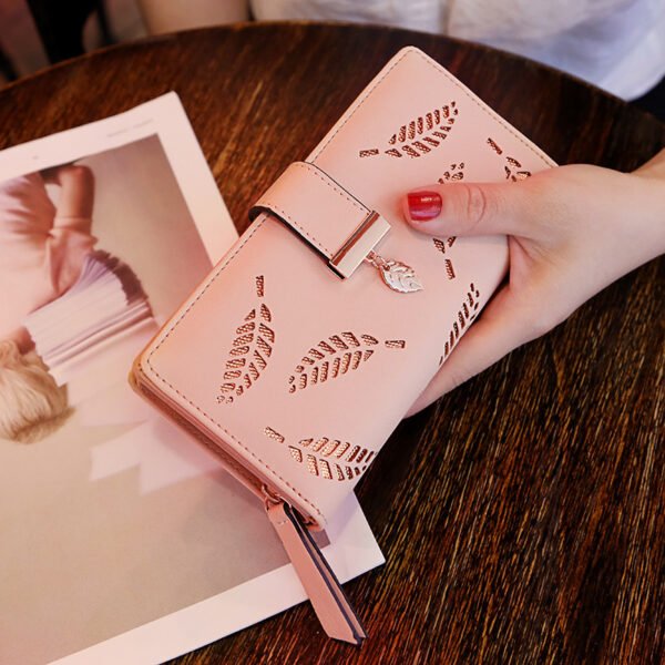 Elegant Leaf Design Clutch Elegant Leaf Design Clutch